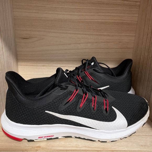 Nike Other - Nike Men’s Quest 2 CI3787-008 Size 10.5 Black Low Top Lace Up Running Shoes
